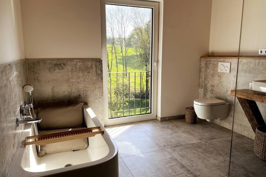 Forest Retreat- Serene 160M2 With Forest Views Wermelskirchen Exterior foto